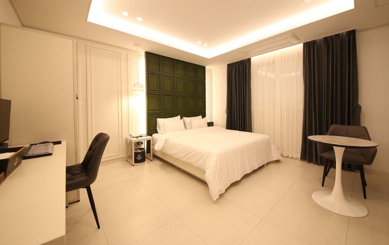 Brown Dot Hotel Sinan Gwangju Metropolitan City Exterior photo